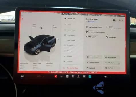 2024 Tesla Model Y z USA, uszkodzony, nr VIN 7SAYGDEE1RF032001